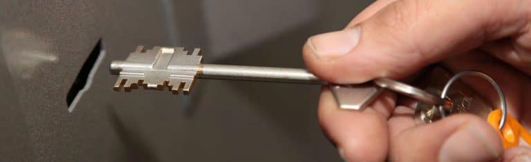 Comment savoir si vous devez changer votre serrure pour optimiser la sécurité de votre porte d’entrée ?