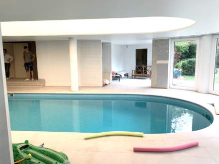 Les avantages d’un faux plafond tendu