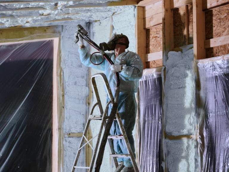 Mousse polyuréthane projetée