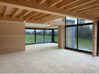 Sol chauffant : améliorez l’isolation de vos sols avec une isolation projetée